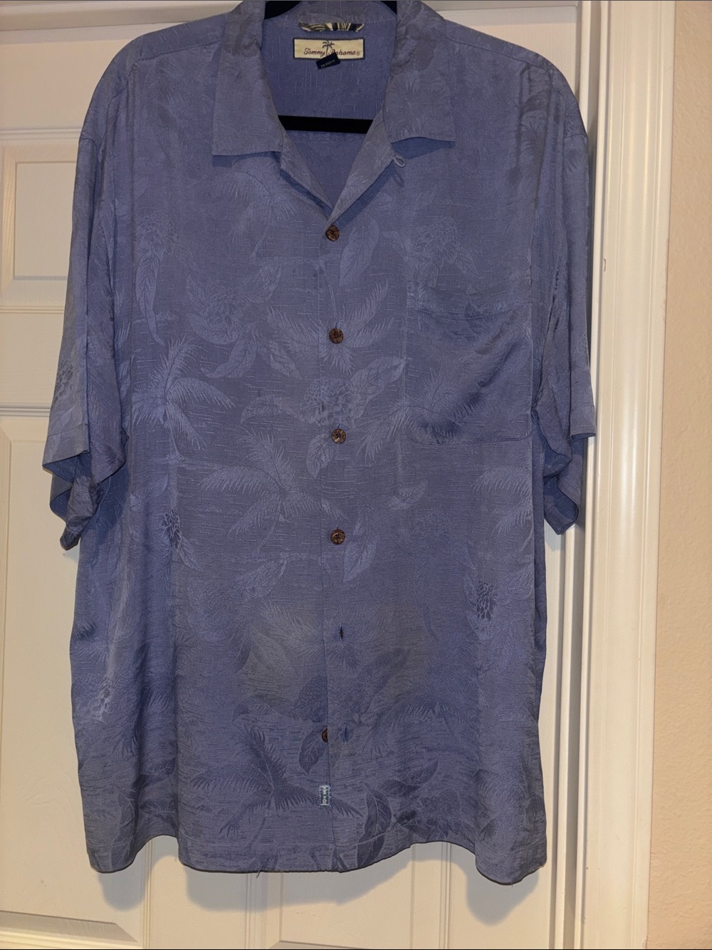 Tommy Bahama Men's Light Blue Palm-Print Camp Shirt L